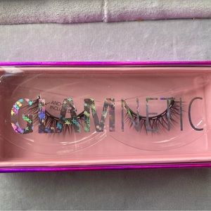 Glamnetic magnetic eyelashes. Venus.